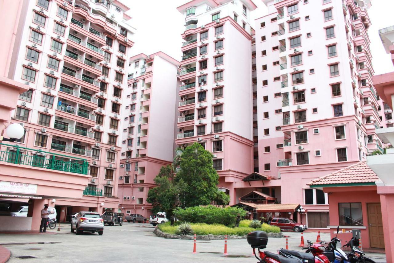 Marina Residence Suites @ Marina Court Resort Condominium Kota Kinabalu Exterior photo